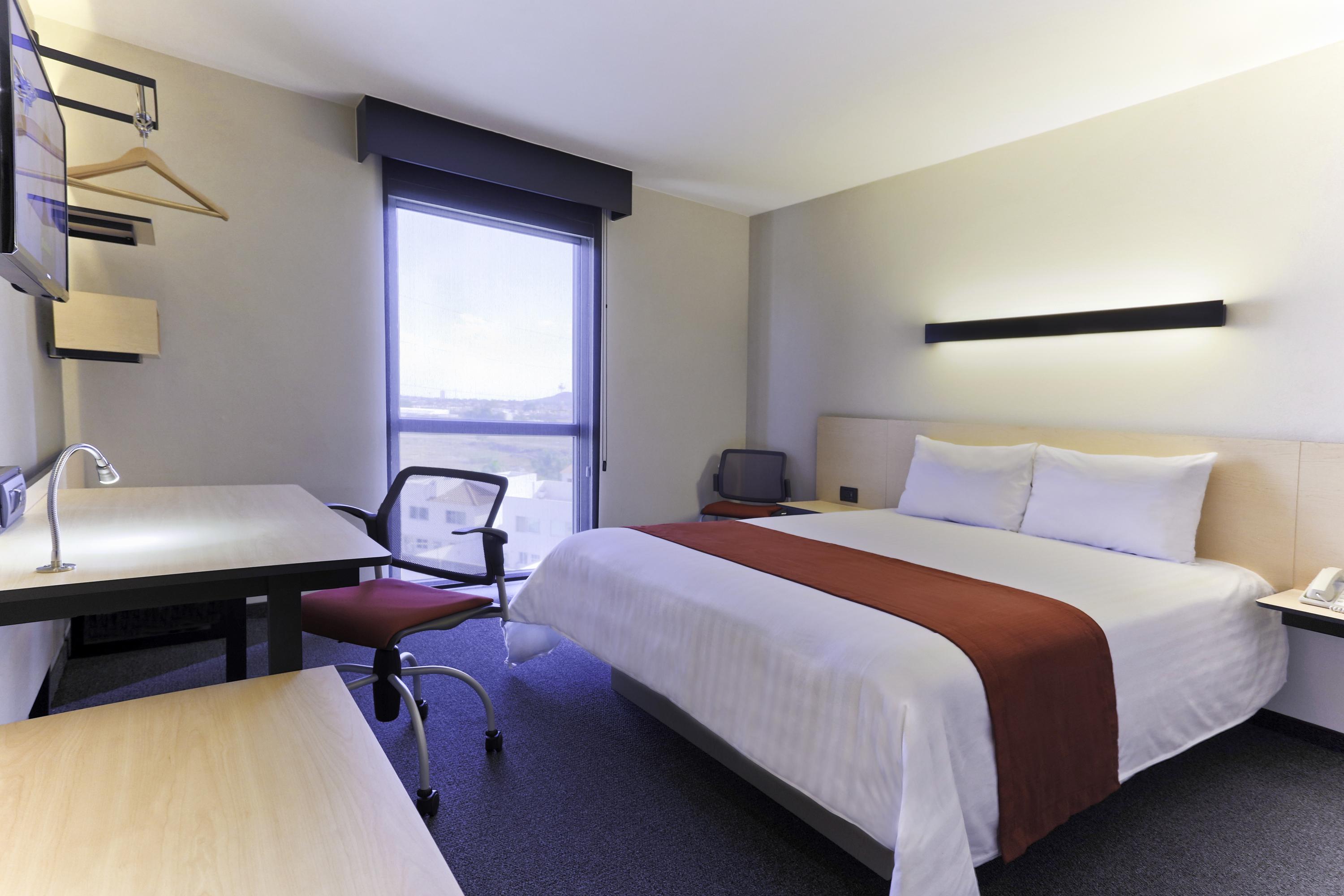 City Express By Marriott Irapuato Norte Exterior photo