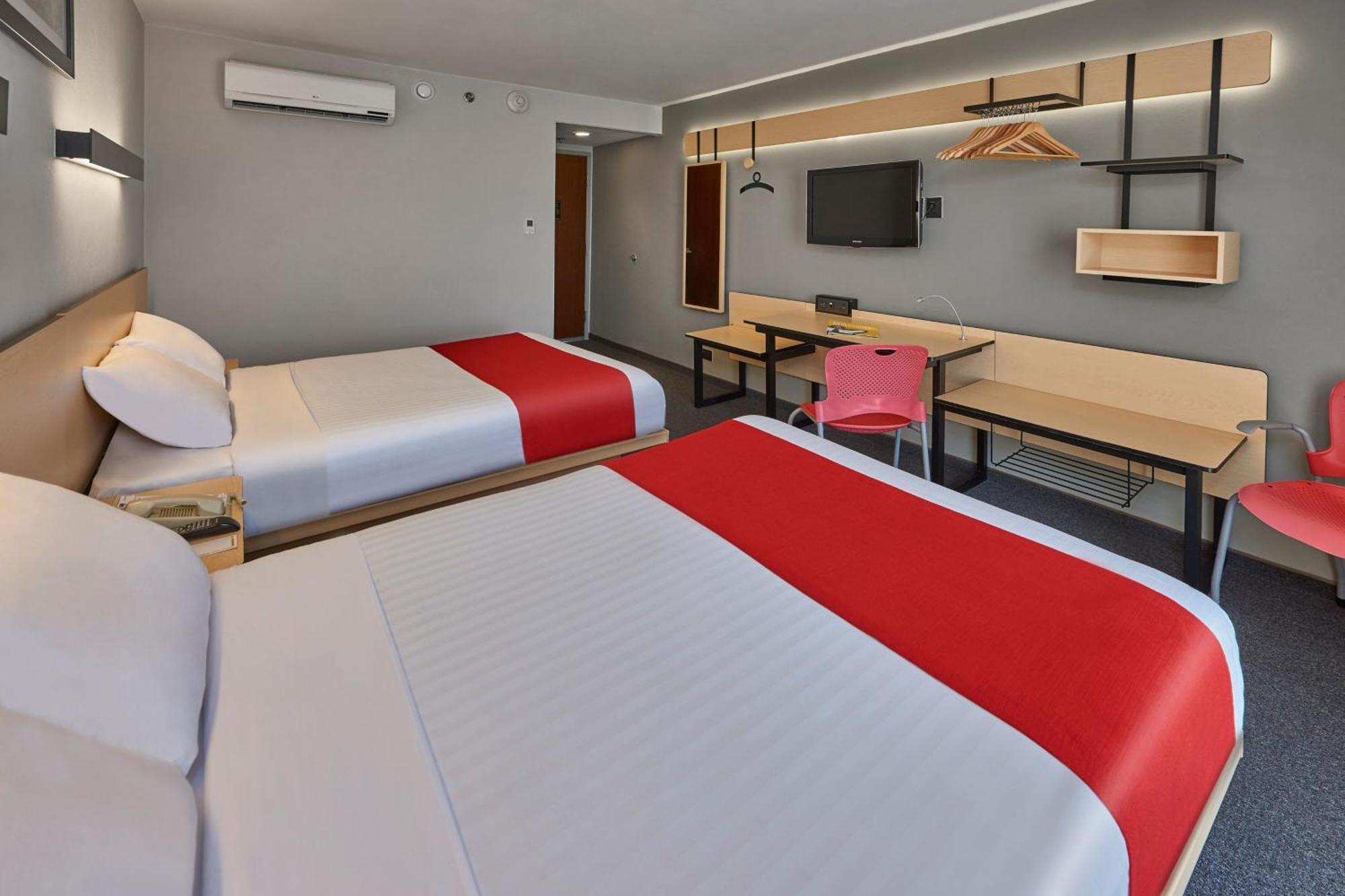 City Express By Marriott Irapuato Norte Exterior photo