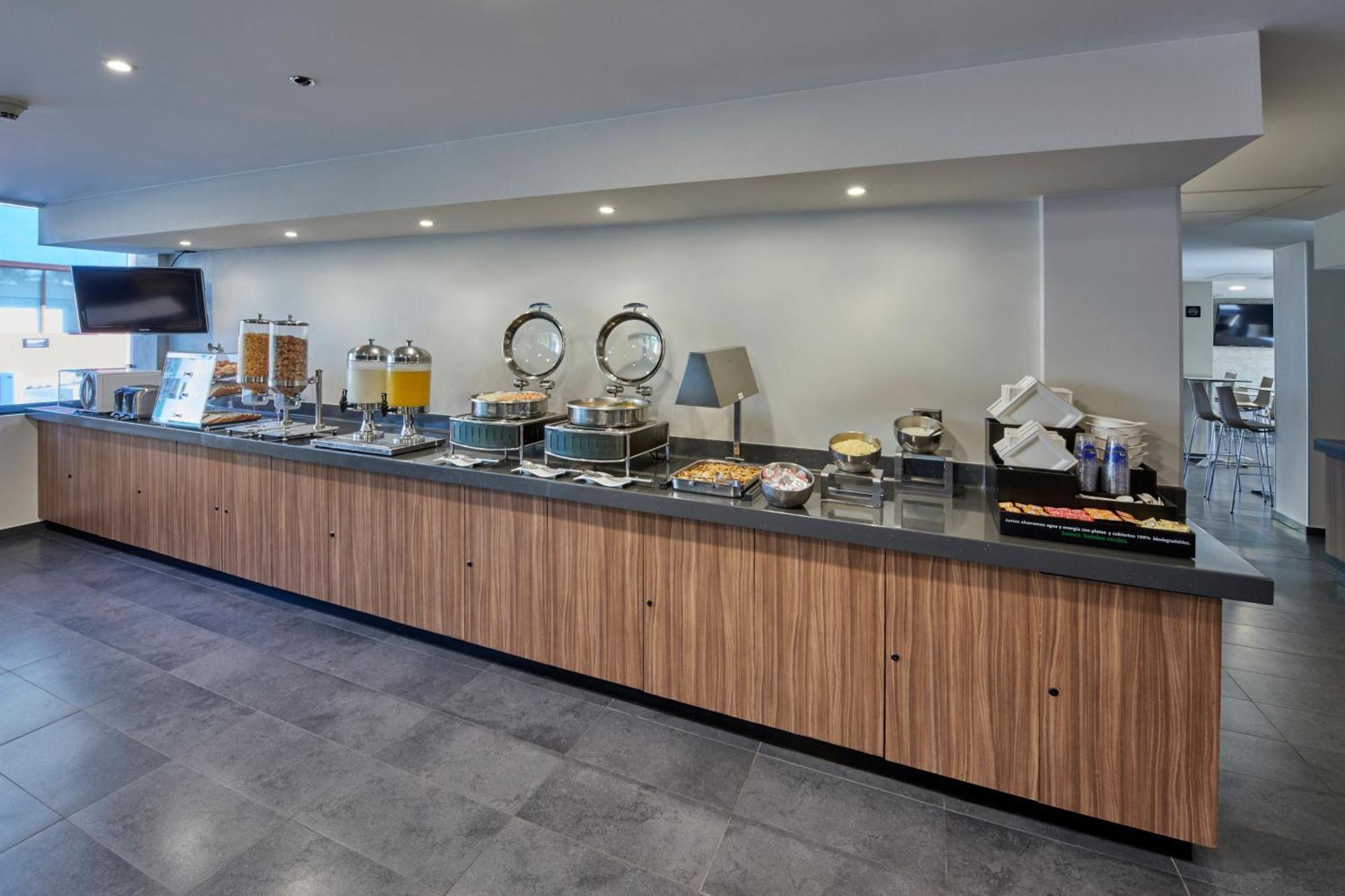City Express By Marriott Irapuato Norte Exterior photo