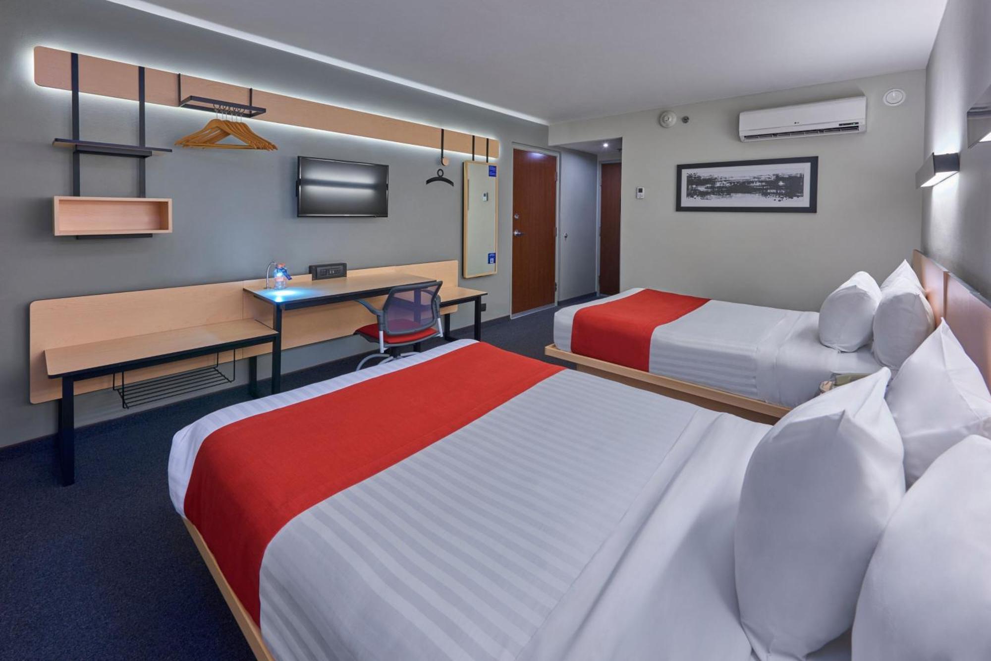 City Express By Marriott Irapuato Norte Exterior photo