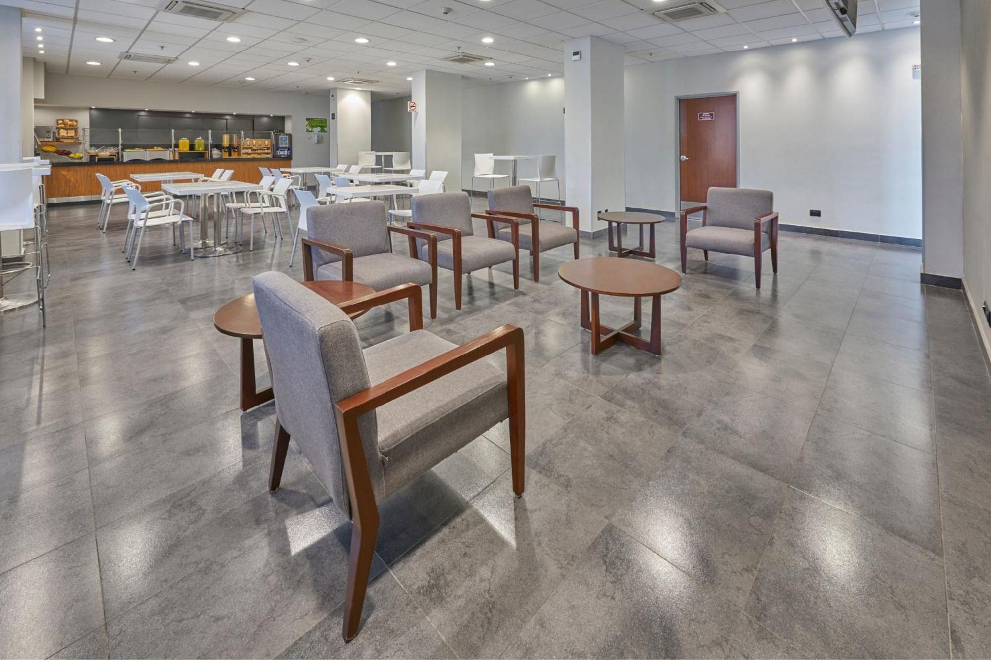 City Express By Marriott Irapuato Norte Exterior photo